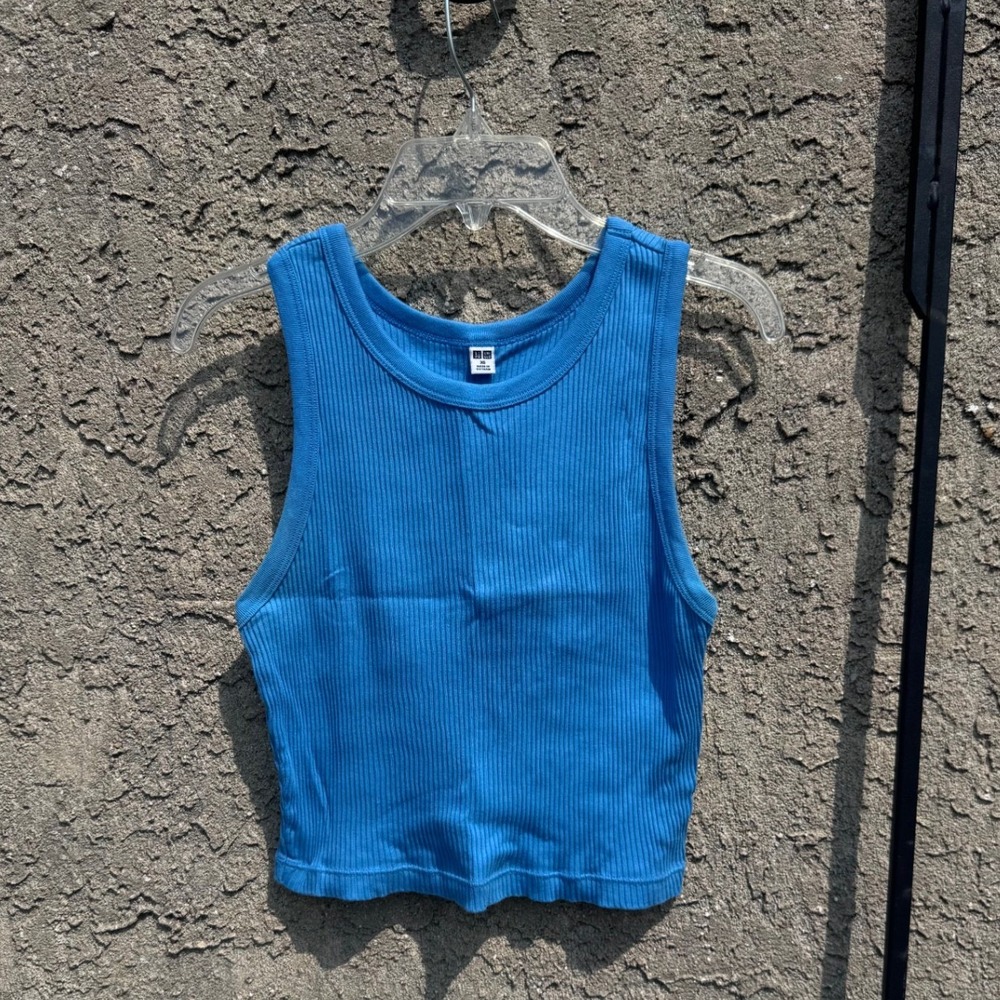 Uniqlo Ribbed Tank Top Women Small Blue Sleeveless Scoop Neck Cropped Casual